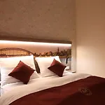 Golden Pearl Im Stadtzentrum 4* ماغديبورغ