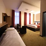 فندق Golden Pearl Im Stadtzentrum ماغديبورغ