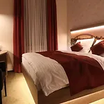فندق Golden Pearl Im Stadtzentrum 4*