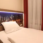 Golden Pearl Im Stadtzentrum فندق