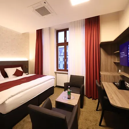 Hotel Golden Pearl Im Stadtzentrum 4*