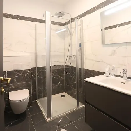 Golden Pearl Hotel