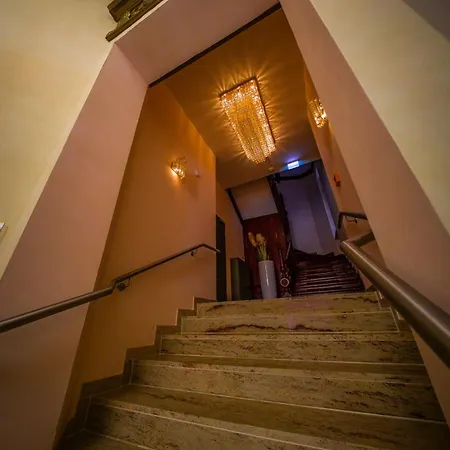 Golden Pearl Im Stadtzentrum 5* Magdeburgo