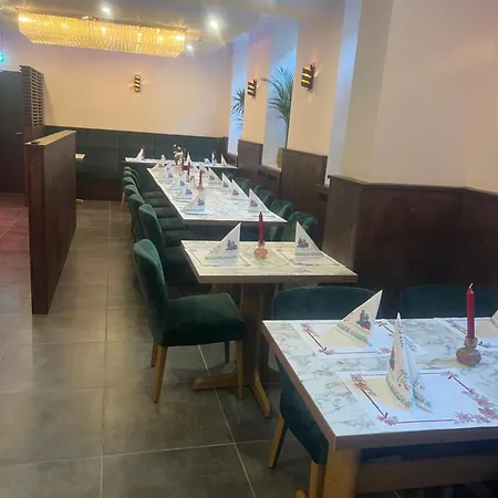 Golden Pearl Im Stadtzentrum Отель 4*