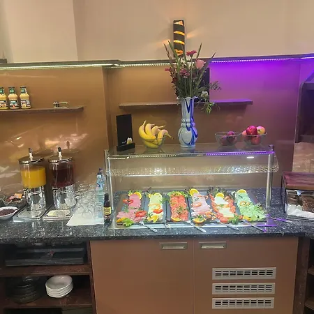 Golden Pearl Im Stadtzentrum Hotel Magdeburk