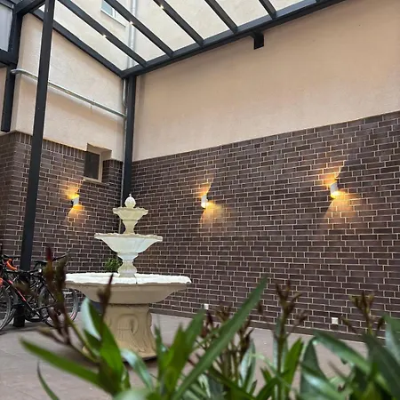 Golden Pearl Im Stadtzentrum 4*