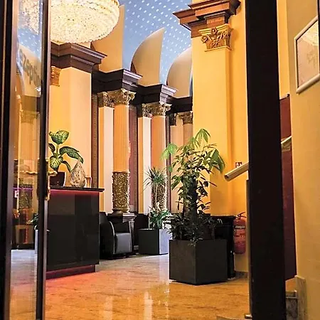 Golden Pearl Im Stadtzentrum فندق