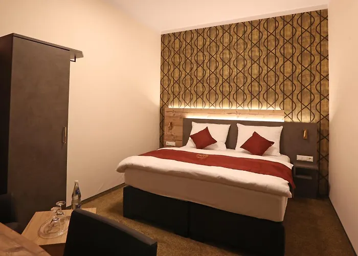 Golden Pearl Im Stadtzentrum فندق ماغديبورغ