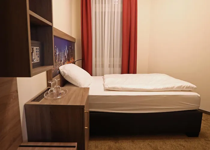 Golden Pearl Im Stadtzentrum فندق ماغديبورغ