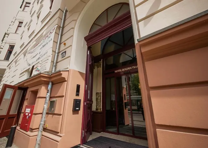 فندق Golden Pearl Im Stadtzentrum 4*